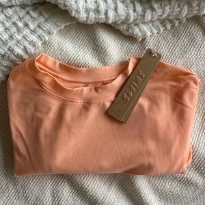 NWT SKIMS Fits Everybody Tee